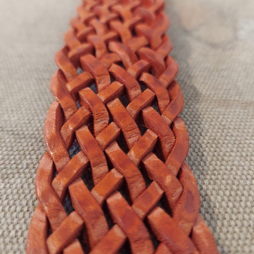 Braided Leather Belt With Stone Buckle - Picture 5 of 7